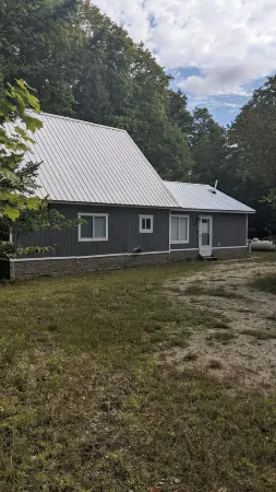 Beautiful house on the Paradise Eckerman boarder.