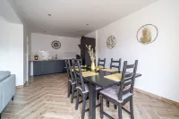 Ebenerdige, Moderne Ferienwohnung mit Viel Platz für die Ganze Familie Hotels in Thale