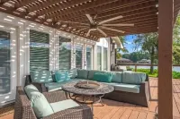 Relax on the Island! Chef's Kitchen, Dreamy Views! Maui Mat/ Kayak/Sup! Sleep 12