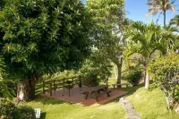 D3, BREATHTAKING views from ALL windows!! Private End Unit on Corner of Bluff! Hotels near Malelia's