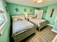 Newly renovated 2 bedroom 2 bathroom condominium