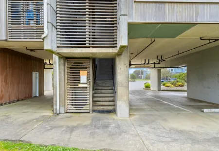 Amazing Oceanfront Views! Steps to the Sand! Rockaway 2Br Condo Nedonna Beach! Отели рядом с достопримечательностью «Jetty Marina»