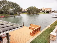 Beautiful Saltwater Canal House
