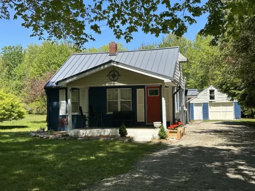 Lexington Stays. Close to town and beach!