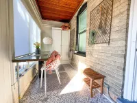 Boutique Charm in Delafield • Inviting Queen Suite Steps from It All