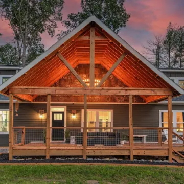Spacious Mountain Retreat! Hot Tub, Game Room, Near Asheville