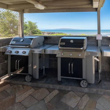 Recent remodel - Large 1BR w/ ocean view and walk to excellent beaches/eateries