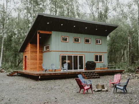 Tri-River Retreat + Bunkhouse, only 5 min from downtown Talkeetna!