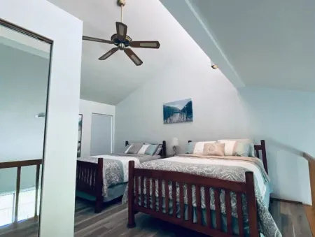 #20 Condo near large pool & shuttle to Gorge Amp-book separately