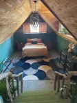 Fun cottage w/VIEW, minutes to downtown Eureka Springs, Beaver Lake, White River