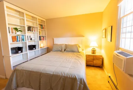 Cozy Cape House - Family Friendly with Great Outdoor Space