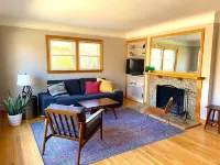 Cozy 4-Bedroom Family Home - Short Walk to Michigan Stadium!