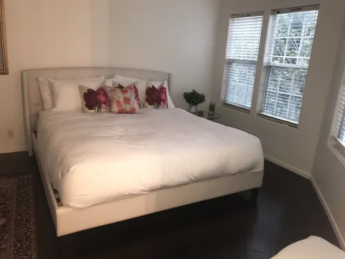 Beautiful  Vacation Townhome Hotels in Tustin