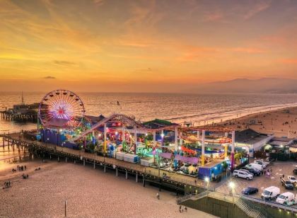 Spacious 2 bedroom Venice beach condo