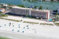 Beach Front Penthouse Riley's Retreat Island Inn