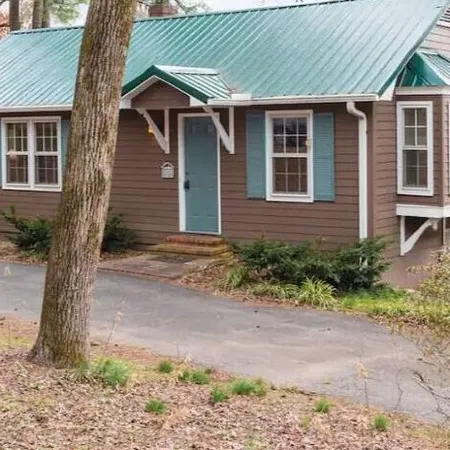 CHARMING Saluda on My Mind – 2min Walk to Downtown