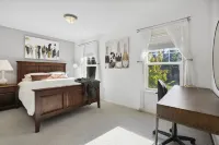 LOCATION JACKPOT Downtown Bellevue. Spacious, Beautiful, Hot Tub, Fire Pit Các khách sạn gần KidsQuest Children's Museum