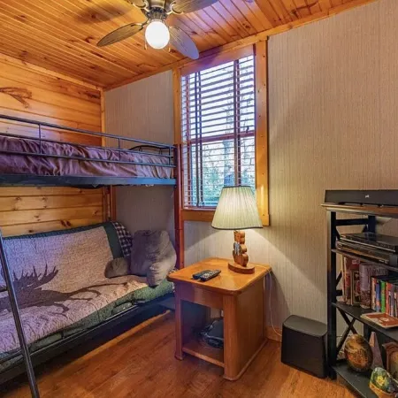 Ridgetop Retreat with Mountain View & Hot Tub! Unit 3 BrysonCity! GSMR!