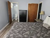 Family Sized Updated Cottage with Garage -Fenced in Yard for Pets..