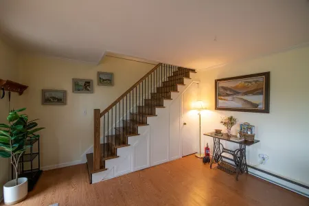 Modern cabin nestled in the trees - the Sugar cube