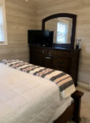 Swamp Rabbit Retreat Hotels in Travelers Rest