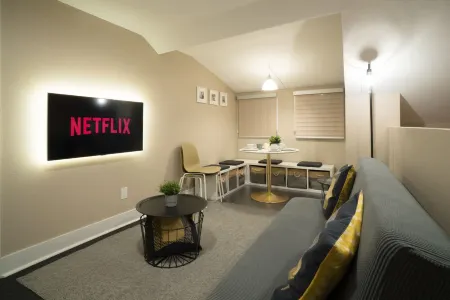 Modern Private Unit - Mins away from Everything in Pasadena!