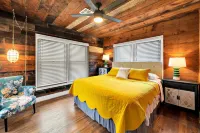 The Duet 1 BR- Just Steps from Baylor University and Minutes from The Silos