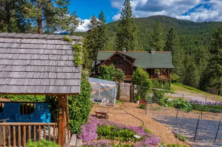 Montana Haven - A Peaceful Mountain Retreat