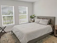 3BR/2BA home-3 min drive to Mineral Springs Hotels in Warm Mineral Springs