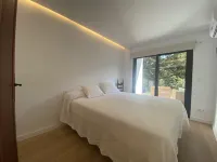 Apartamento-casa de Diseño con Entrada Privada y Pequeña Piscina Hotels in Illetas