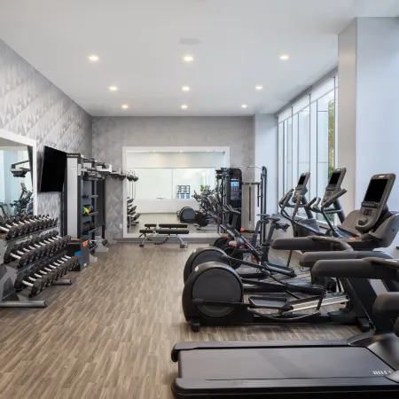 Hampton Inn & Suites by Hilton Rochester Downtown Отели рядом с достопримечательностью «Планетарий Страсенбург»