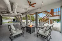 Coastal Cottage w/ Pickleball and Outdoor Oasis 2 mi to Beach - balcony