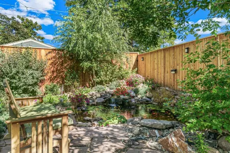 Charming 1-bdrm newly built upscale Cottage with WiFi, AC in peaceful Northglenn