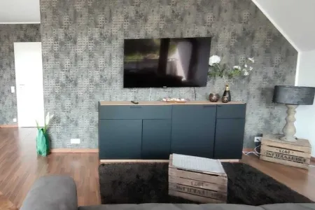 Sunny, well-equipped apartment, 5 minutes to the lake