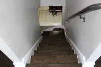 4bd house, Hot-tub, full-basement, pool table & big yard,3 full bathroom. Hotels in Bloomingdale Township