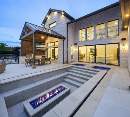 LBJ Retreat - Luxurious Lake LBJ Waterfront - German Farmhouse Getaway