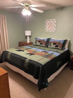 Spacious Condo with No Stairs - 3 Bedrooms/3 Bathrooms - King Beds - Sleeps 7