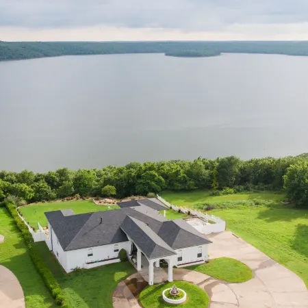 Lakehouse with private pool