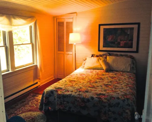 Waterfront Beachhouse: Best Harbor Location and View Hotels in Vashon