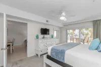 Gulf view!!!  2 Bedrooms & 2 Baths. Bonus includes 2 beach set ups🏝️.