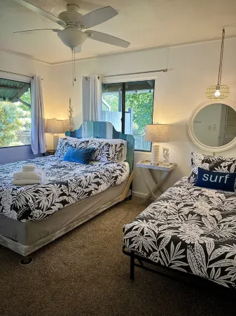 Live Like a North Shore Local~Walk To Coffee/Store, near Road to Hana, Haleakala Отели рядом с достопримечательностью «Ahimsa Sanctuary Farm»