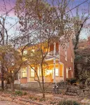 Cottage on Spring A! Best location in town! Entire top floor with two balconies!