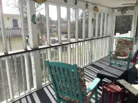 Oceanside, 5 min walk to Beach, Comfy & Clean, Quiet Neighborhood!!!