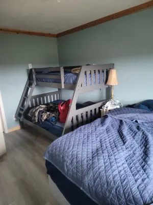 Fish Camp Sleeps 7 Nestled In The Heart Of Fishing Paradise.  Redone after Ida. Hotels in Terrebonne Parish