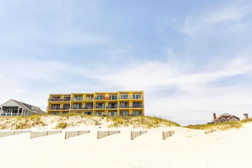 Top Floor Obx Condo with Ocean & Sound Views, Walk-in Shower