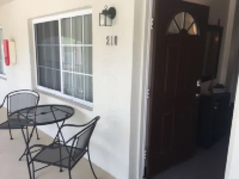 Shorewalk rental By Owner/Condo 2bed/2bath/IMG Academy /Anna Maria Island