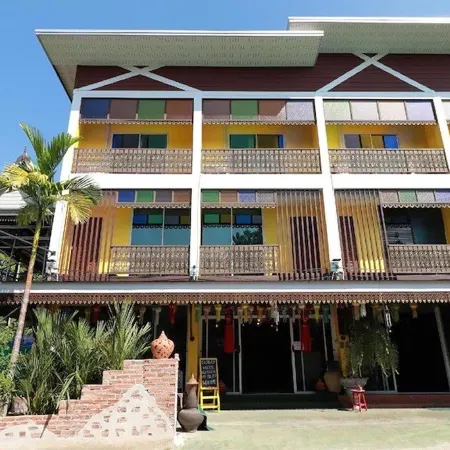 LM Hostel Отели рядом со станцией Железнодорожная станция Чан Май