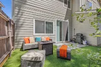 Family-Friendly Townhome w/ AC, Peak Views, Close to Nau, Williams, Grand Canyon