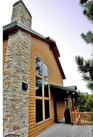 Zion Views-Escape at Zion + Resort Access Отели рядом с достопримечательностью «Checkerboard Mesa»