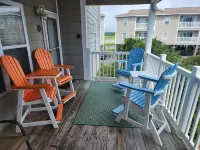 "Just Enough" Updated 3 Bedroom OIB Condo. Pools and Private Beach Access